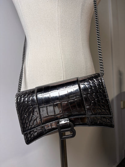 Balenciaga Gunmetal Hourglass Wallet on Chain NWOT Pre-owned