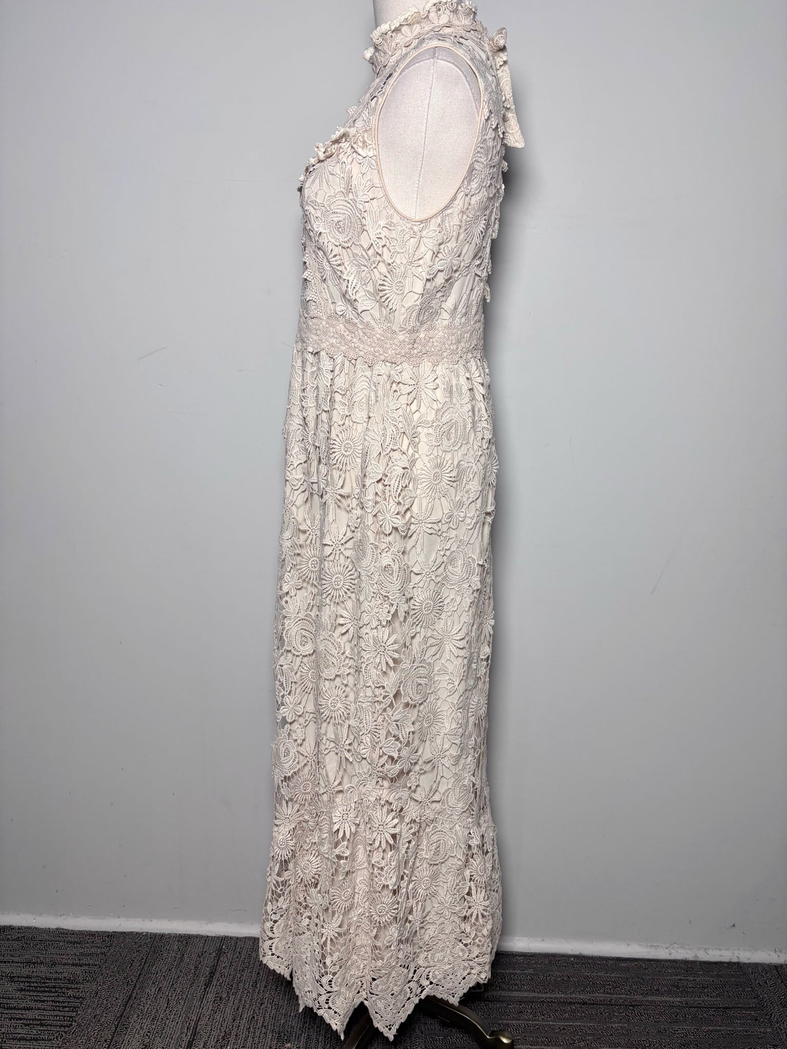 Women Size 6 Anna Sui Cream Lace Maxi Sleeveless Dress VIDA STYLE SHOP Women Size 6 Anna Sui Cream Lace Maxi Sleeveless Dress VIDA STYLE SHOP