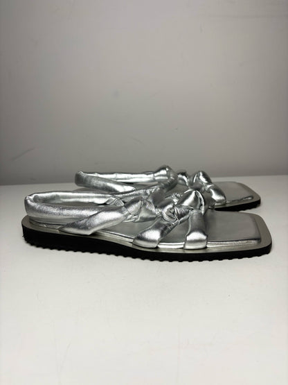 W Size 37.5/38 (Estimated) Tibi Byron Metallic Silver Lambskin Pre-owned Flats