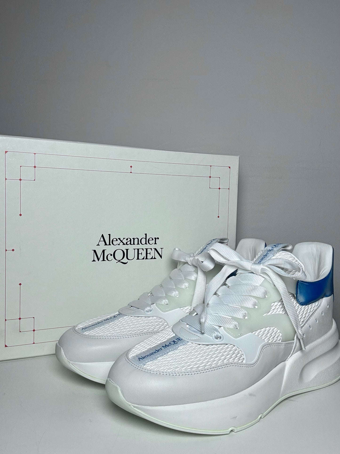 Alexander McQueen Oversized White/Blue Men's Pre-owned, NWOT 43 (10 US) Sneakers