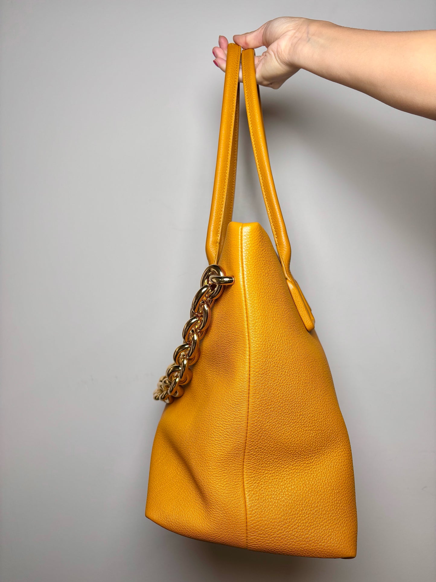 Bottega Veneta Solid Leather Yellow Hobo Purse