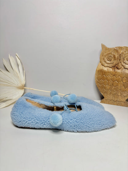 W Shoe Size 39 (8.5 US) Sleeping on Snow Powder Blue Shearling NWT Slippers