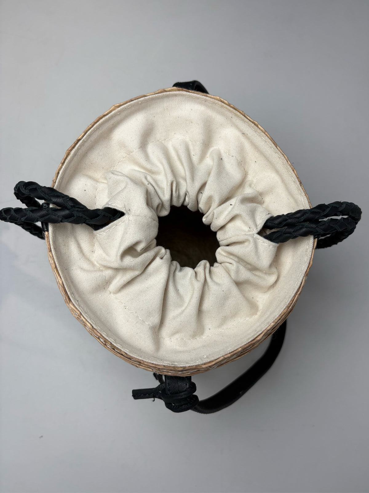 Women's Altuzarra Small Watermill Beige Woven Straw Black Leather Pre-Owned Bucket Bag