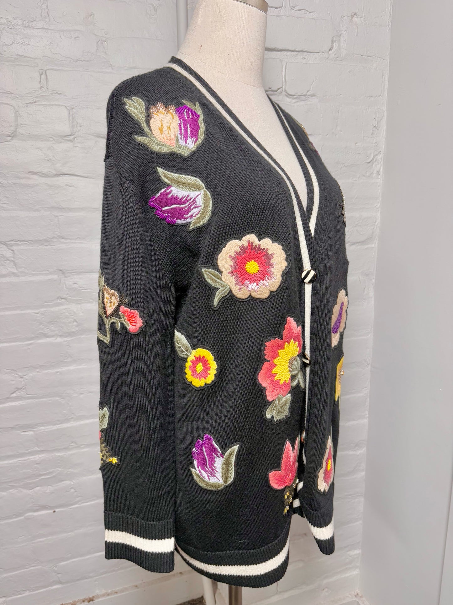 Women Size S Alice + Olivia Black Embroidered, Beads Embelllishments Sweater