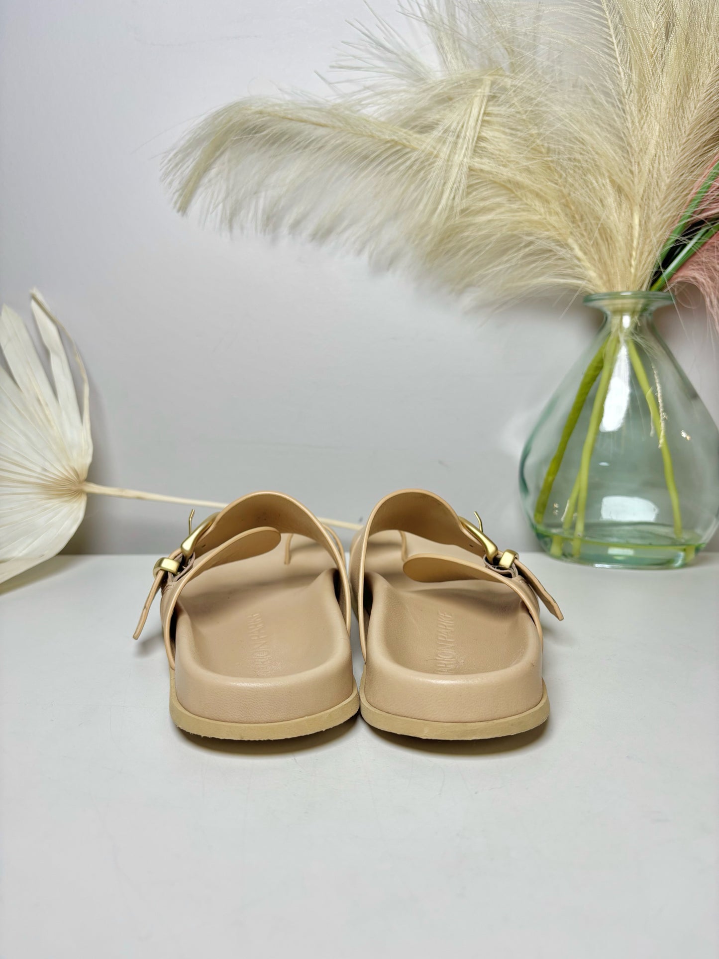 W Shoe Size 7 Marion Parke Bone Leather Cowhide Slip-on Sandals