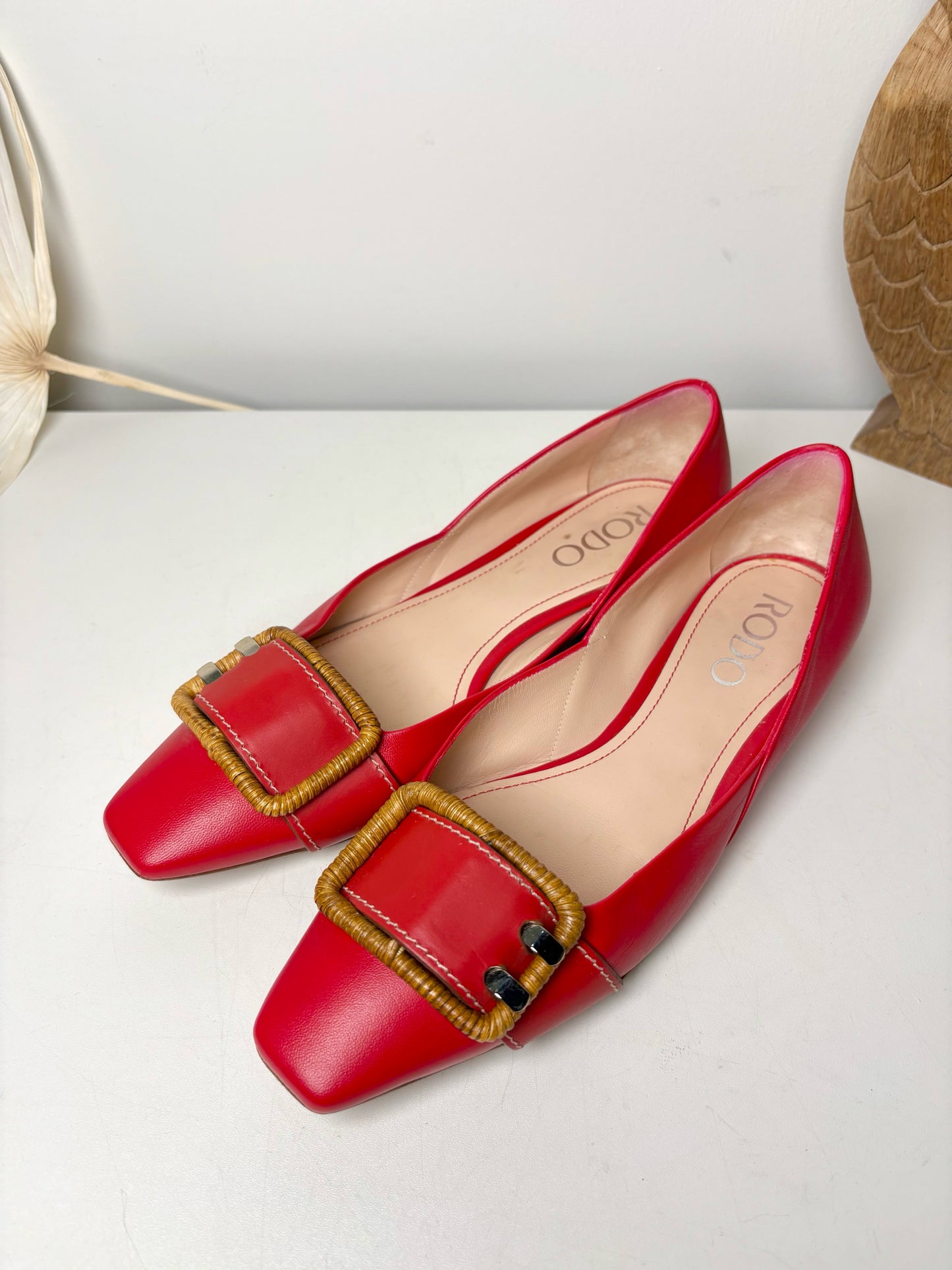 W Shoe Size 36 (5.5/6 US) Rodo Red Leather Cowhide Flats