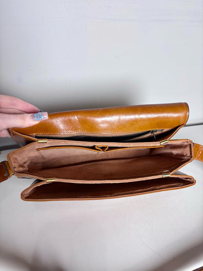 Umberto Italy Vintage Suede, Cowhide Leather Pre-owned Caramel, Beige Purse