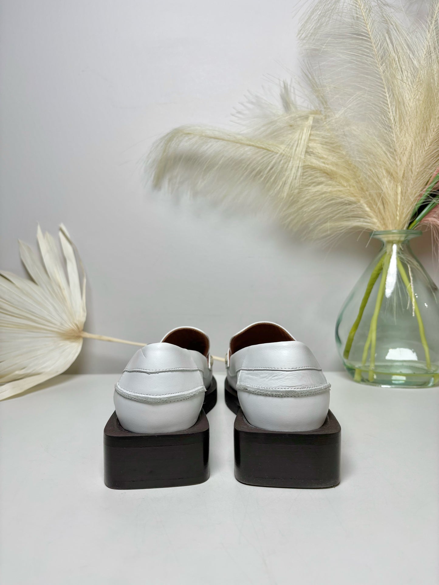 W Shoe Size 8 Ganni White Leather Cowhide NWOT Loafers