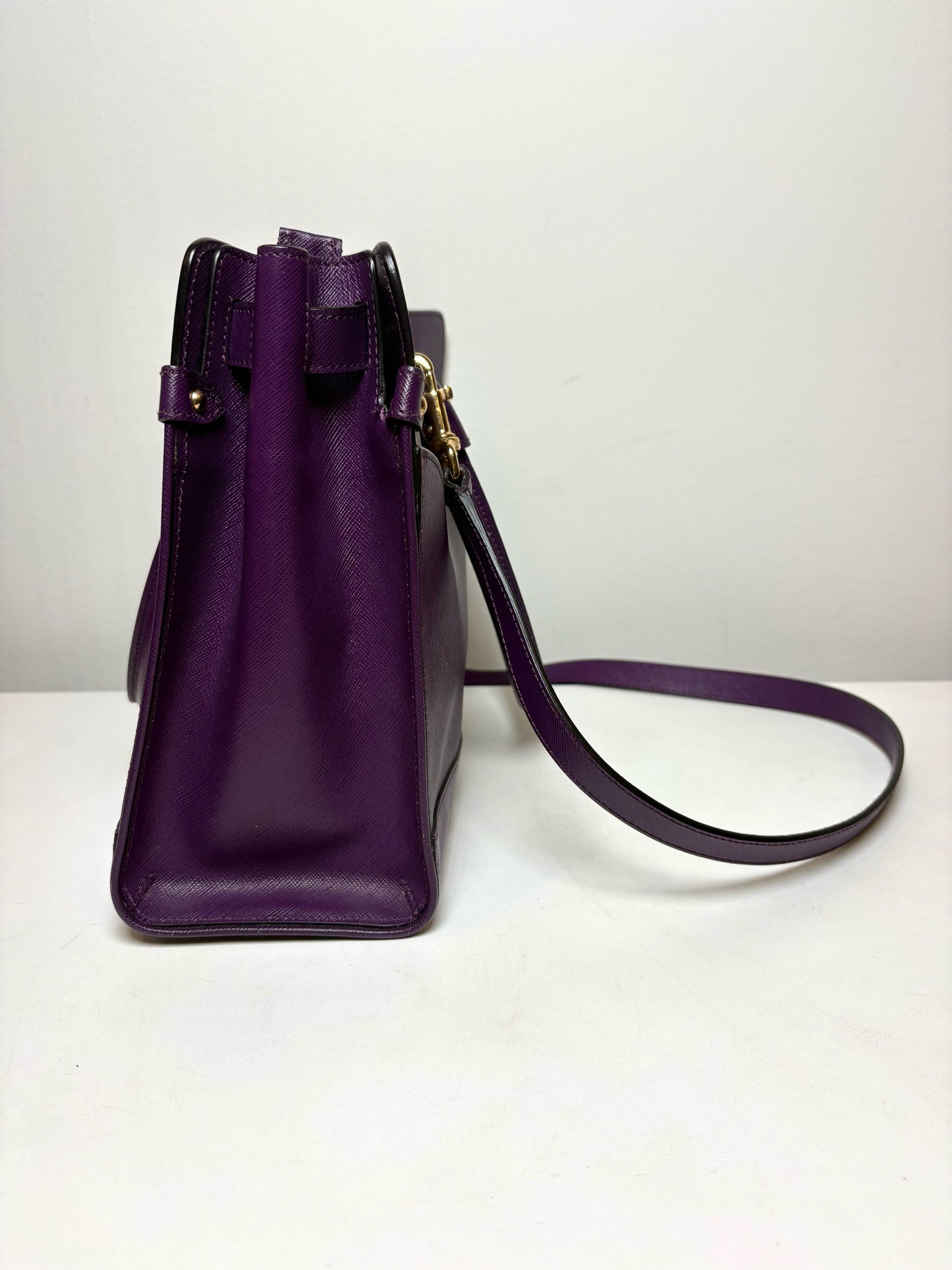 Women's Salvatore Ferragamo Briana Tote Saffiano Leather Pre-owned Purple Bag
