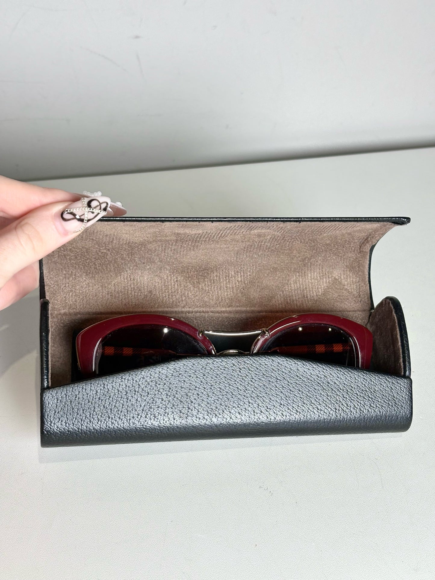 Burberry B4251-Q Cat Eye Women's Pre-owned Burgundy Acetate, Metal Sunglasses