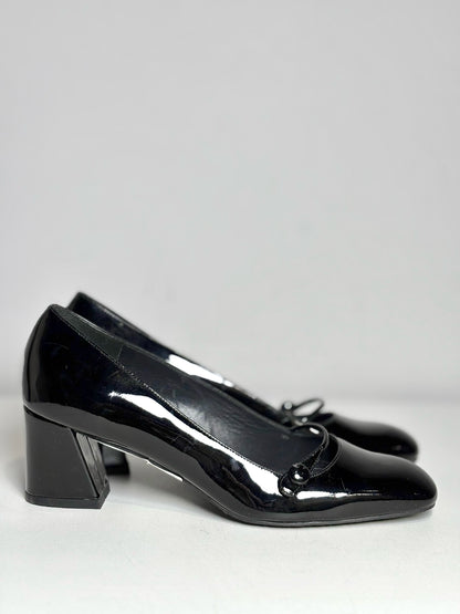 W Shoe Size 8.5N Stuart Weitzman Black Patent Leather Women's Pre-owned Pump