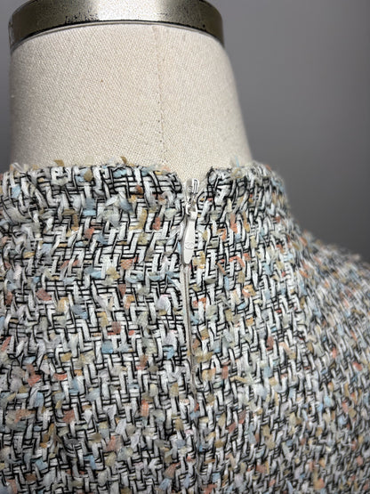 Women's French Size 38 Authentic Chanel 2011 Spring Runway Cream Multicolor Tweed Pre-Owned Sleeveless Dress