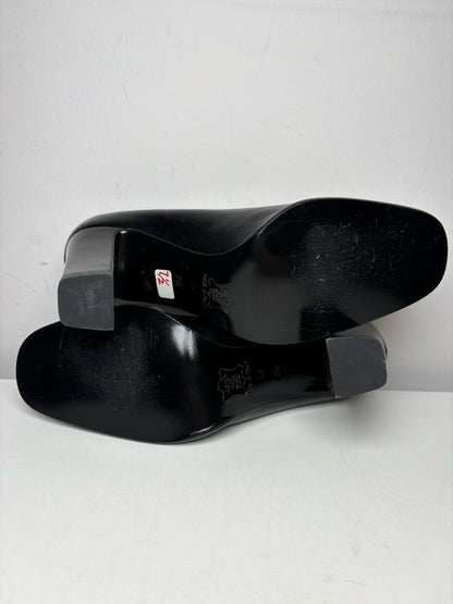 Women's Shoe Size 7.5 Fendi Black Leather Vintage Authentic Pre-Owned Heels