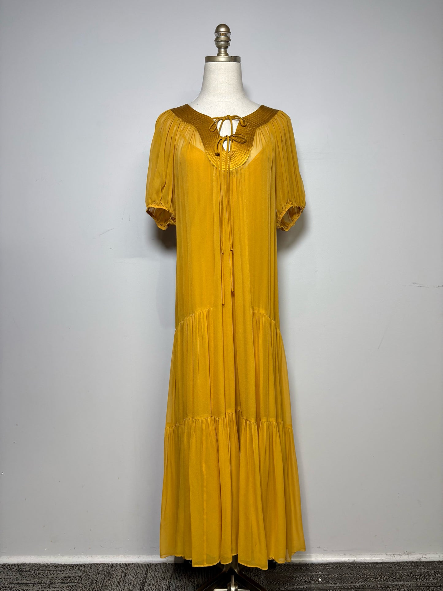 Women's Size M La Ligne New York Mustard Pre-Owned Tiered Midi Dress with Slip