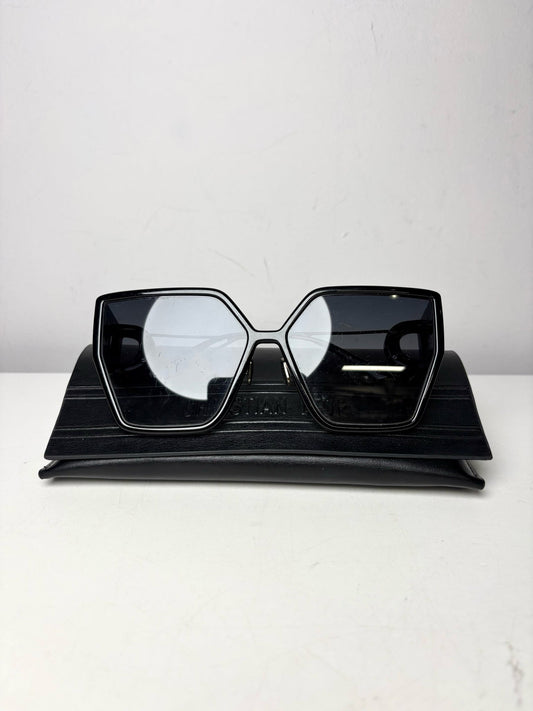 Christian Dior Women's Pre-owned Black Plastic Sunglasses