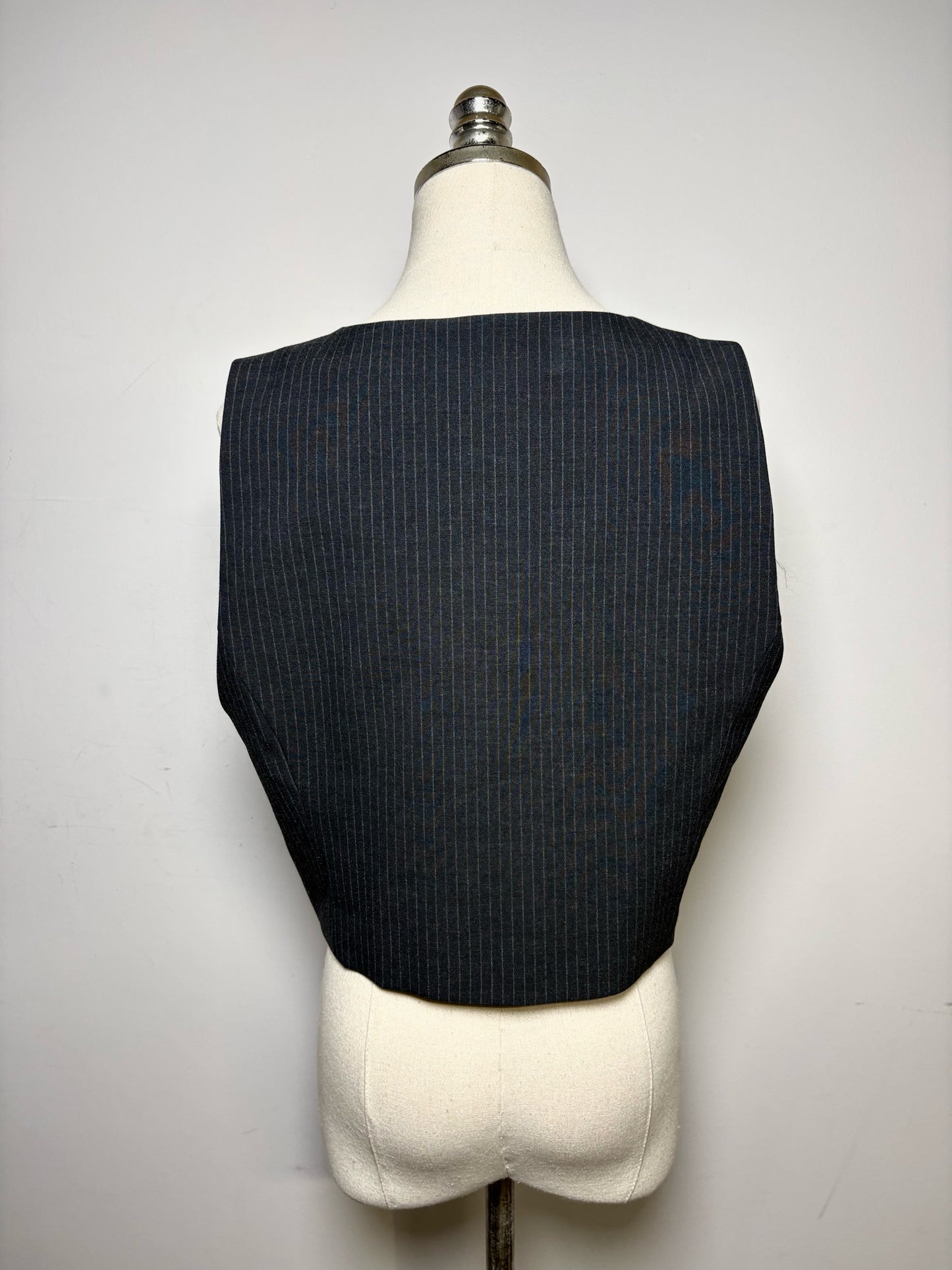 Women's Size L ZARA Charcoal Pinstripe Polyester Viscose NWT Pre-Owned Vest