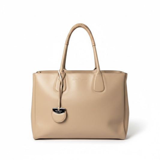 Women's Salvatore Ferragamo Solid Leather Pre-owned Beige Print Large Purse
