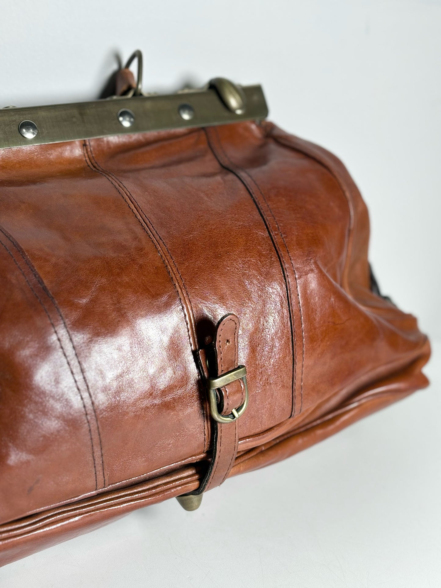 Vintage 100% Leather Doctor's Pre-owned Chestnut Brown Bag