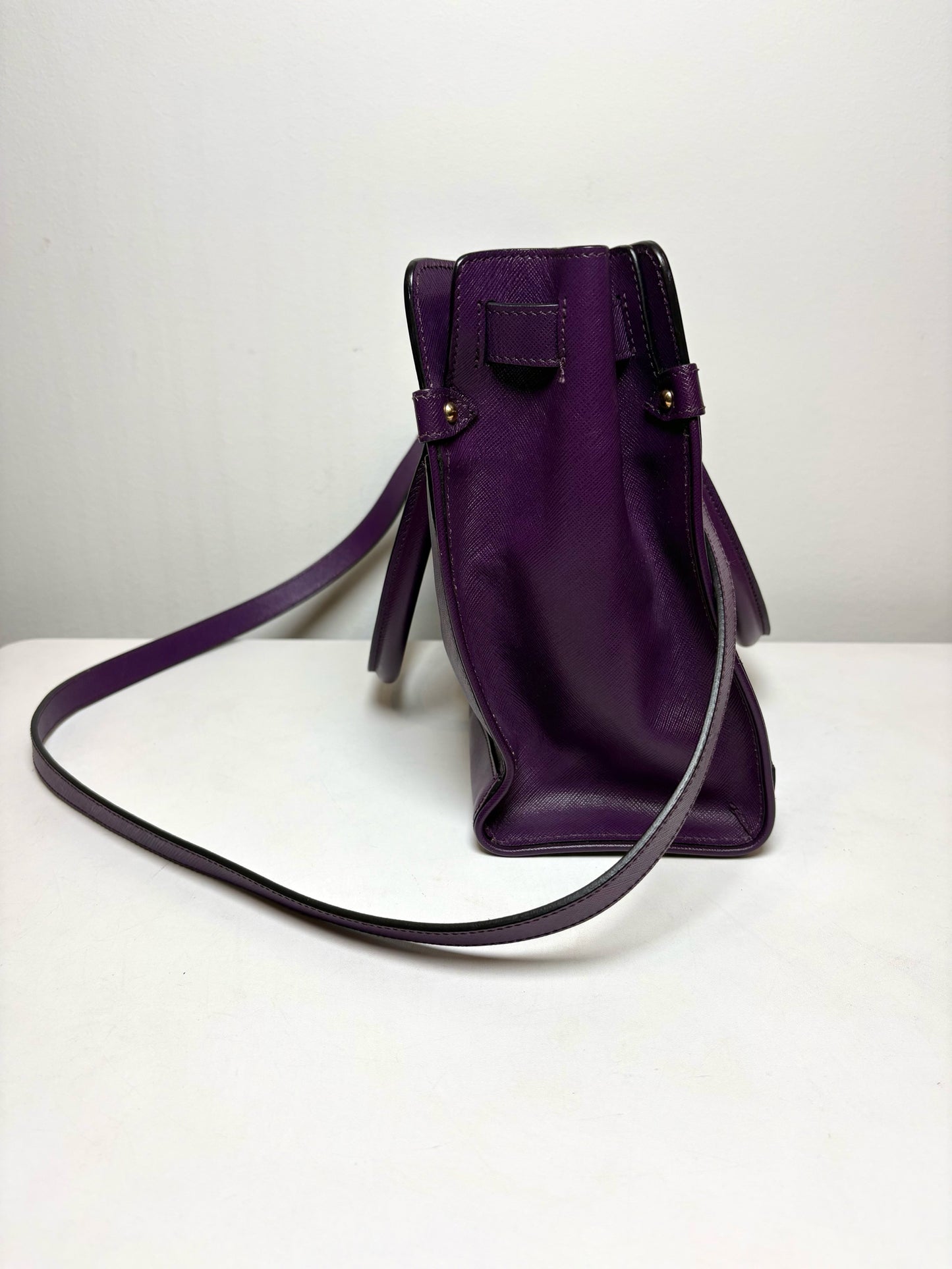 Women's Salvatore Ferragamo Briana Tote Saffiano Leather Pre-owned Purple Bag