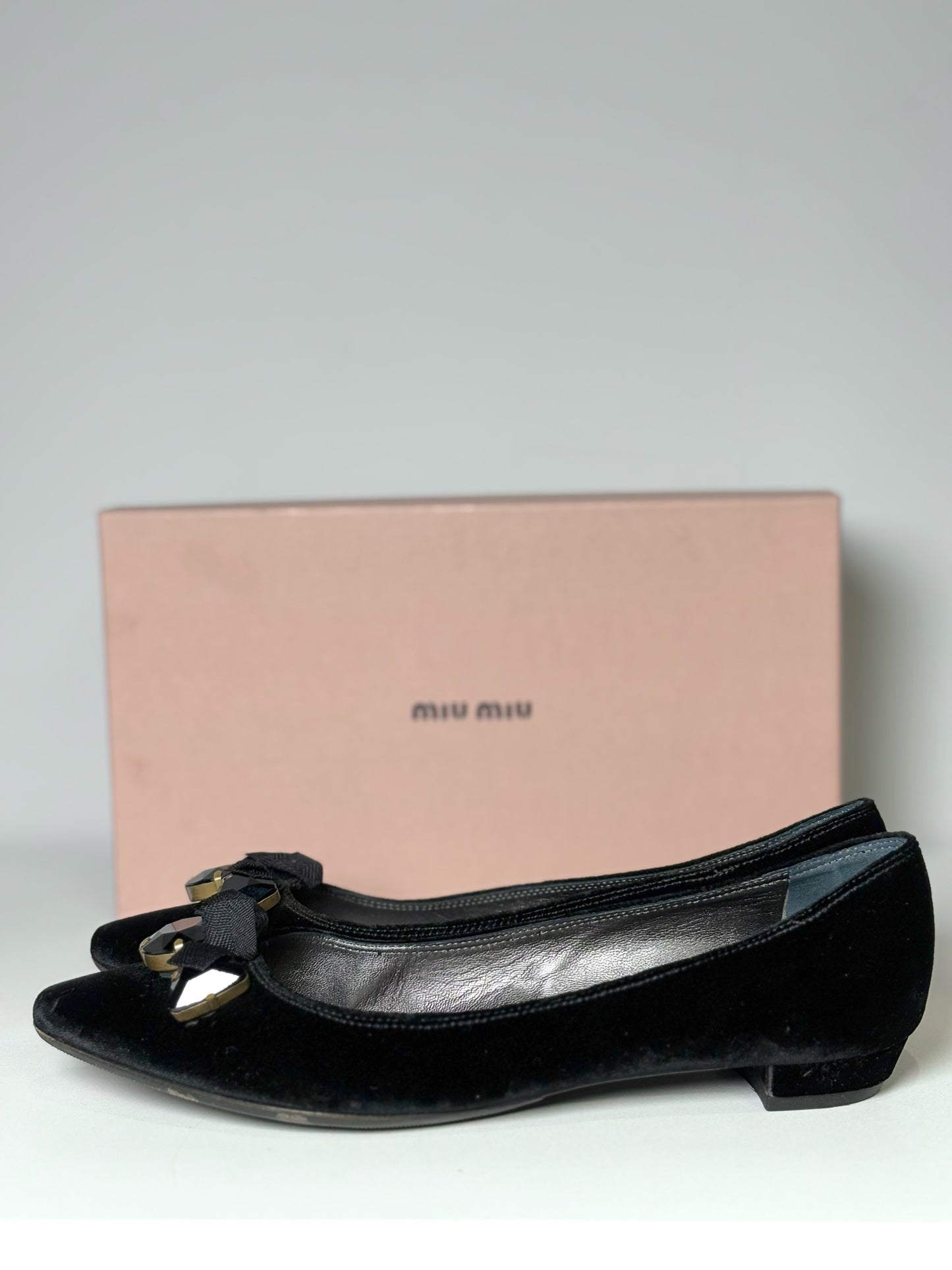 W Shoe Size 38.5 (7.5 US) Miu Miu Black Velvet Jewel Flats
