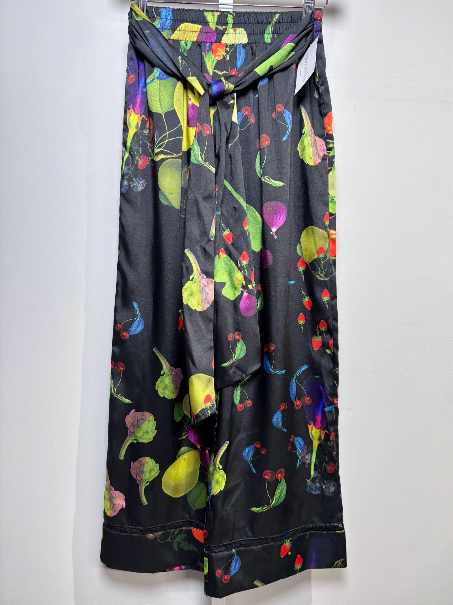 Women Size XS Cynthia Rowley Black Colorful Fruits Pants