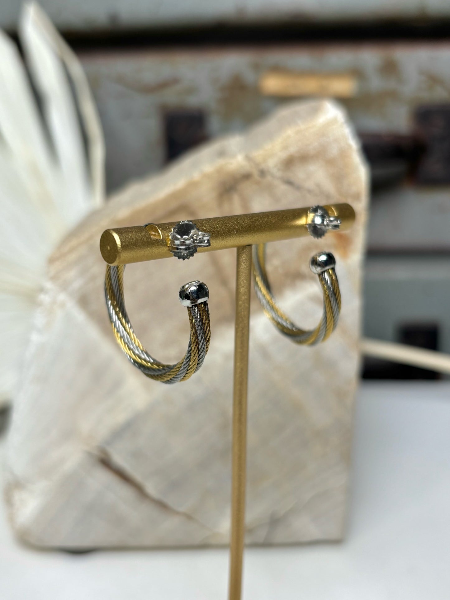 14K Gold Alor 14K Gold Clasp Earrings