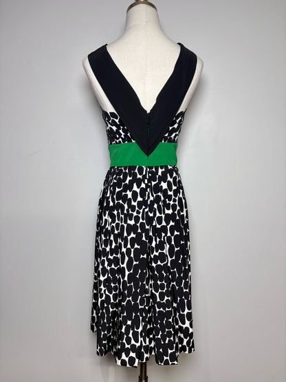 Women Size 38 (2 US) Gucci Black, Green, White Geometric Dot Women's Dress