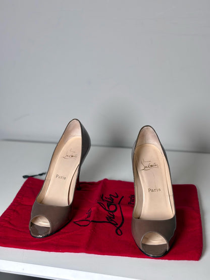 W Shoe Size 38 Christian Louboutin Taupe Leather Patent Pre-owned Heels