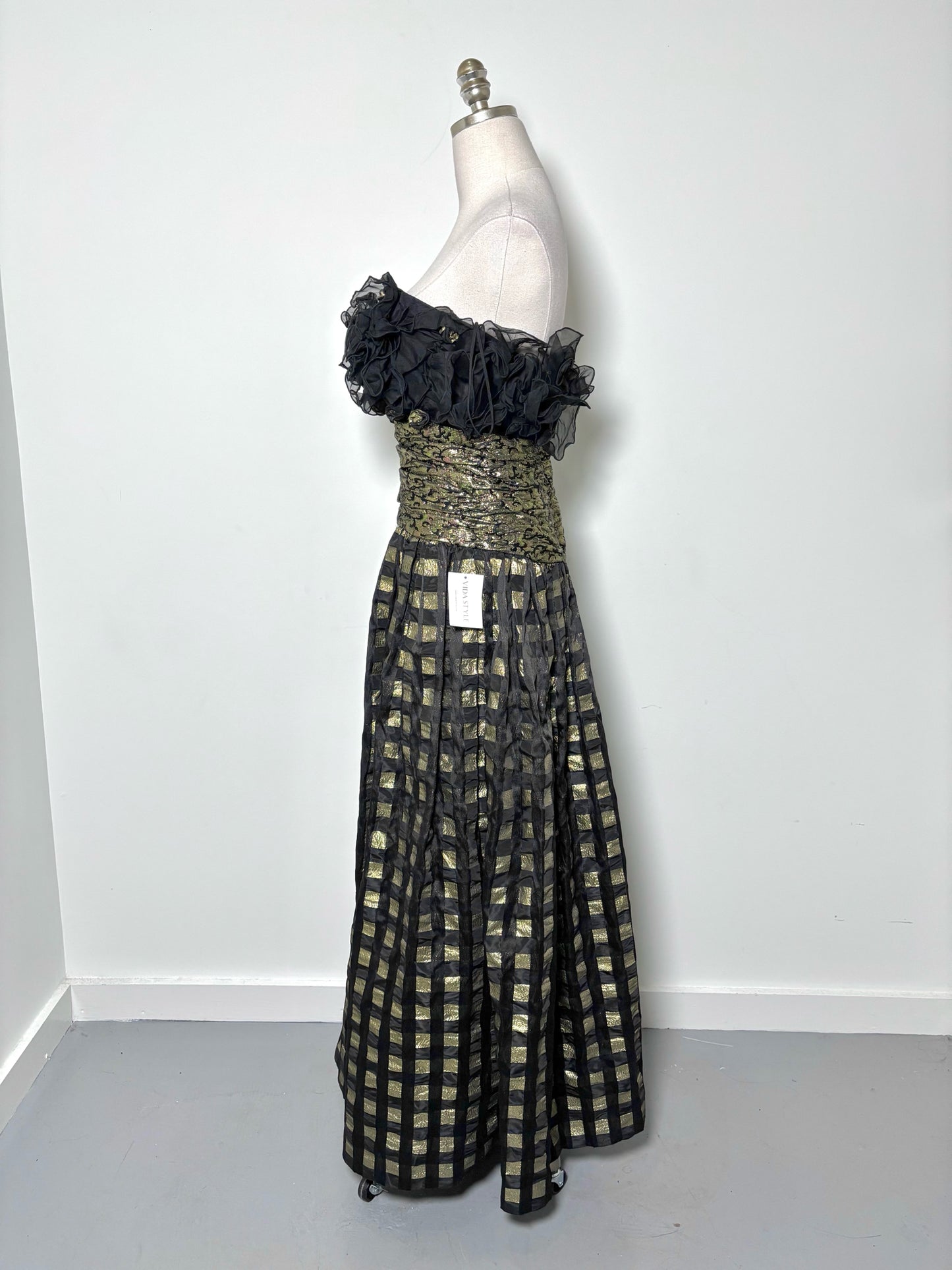 Women Size 6 Eugene Alexander Gold, black, white Squares Vintage Gown