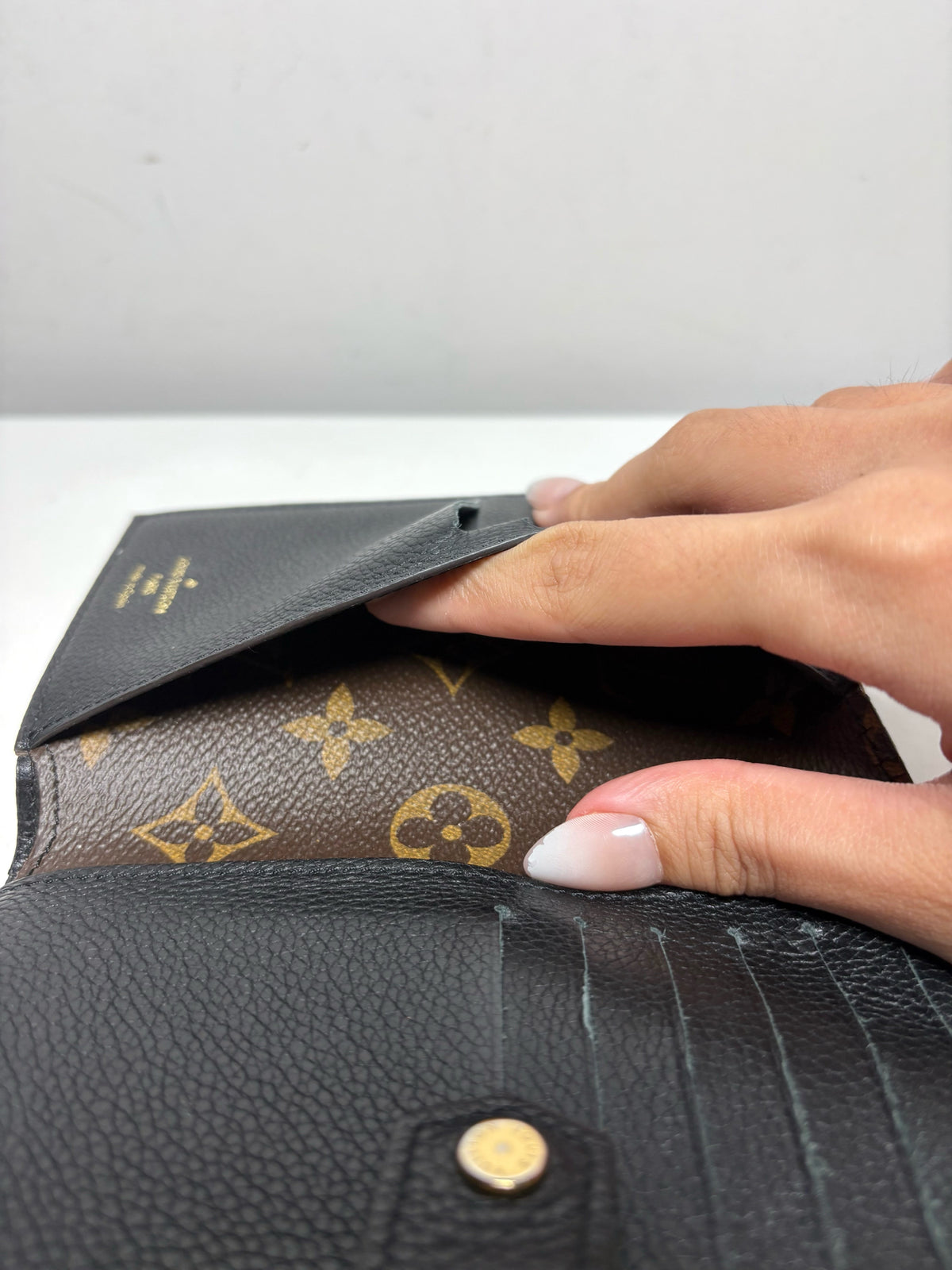 Louis Vuitton Pallas Compact Brown Monogram Canvas & Black Leather Pre-Owned Wallet