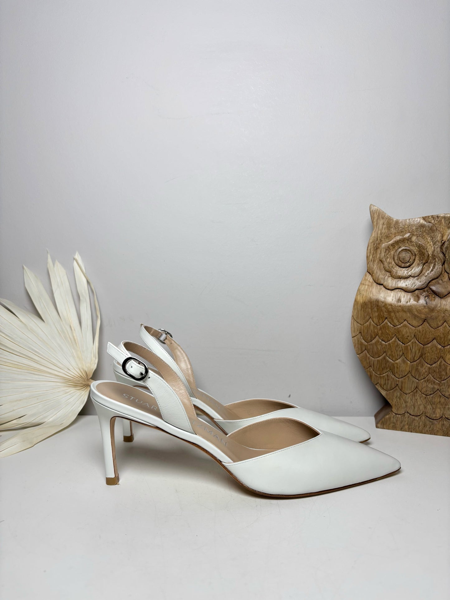 W Shoe Size 8.5 Stuart Weitzman Off White Leathe Slingback Pump