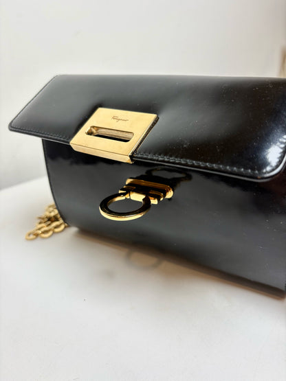 Women's Salvatore Ferragamo Solid Vintage Patent Leather Pre-owned Black Purse