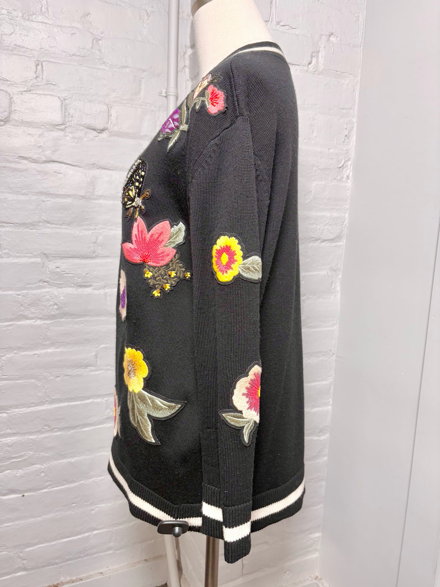 Women Size S Alice + Olivia Black Embroidered, Beads Embelllishments Sweater