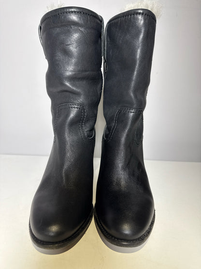 W Shoe Size 37.5 (7 US) Burberry Black Leather Shealring Lined Boots