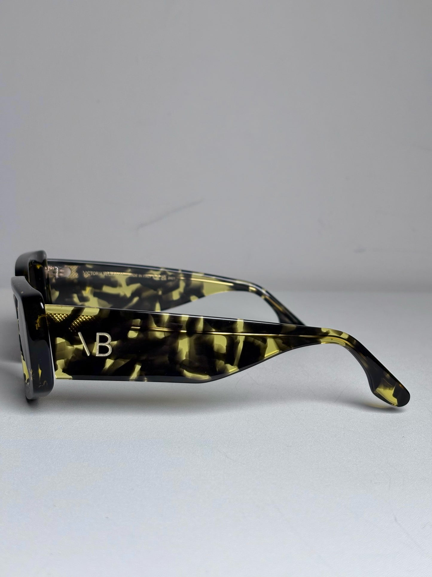 Victoria Beckham Pre-owned Tortoishell Sunglasses