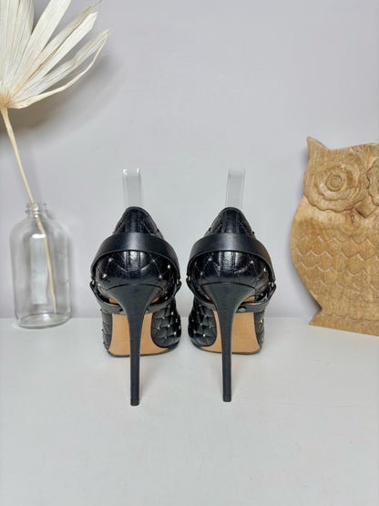 W Shoe Size 38.5 (8 US) Valentino Garavani Black Leather Heels