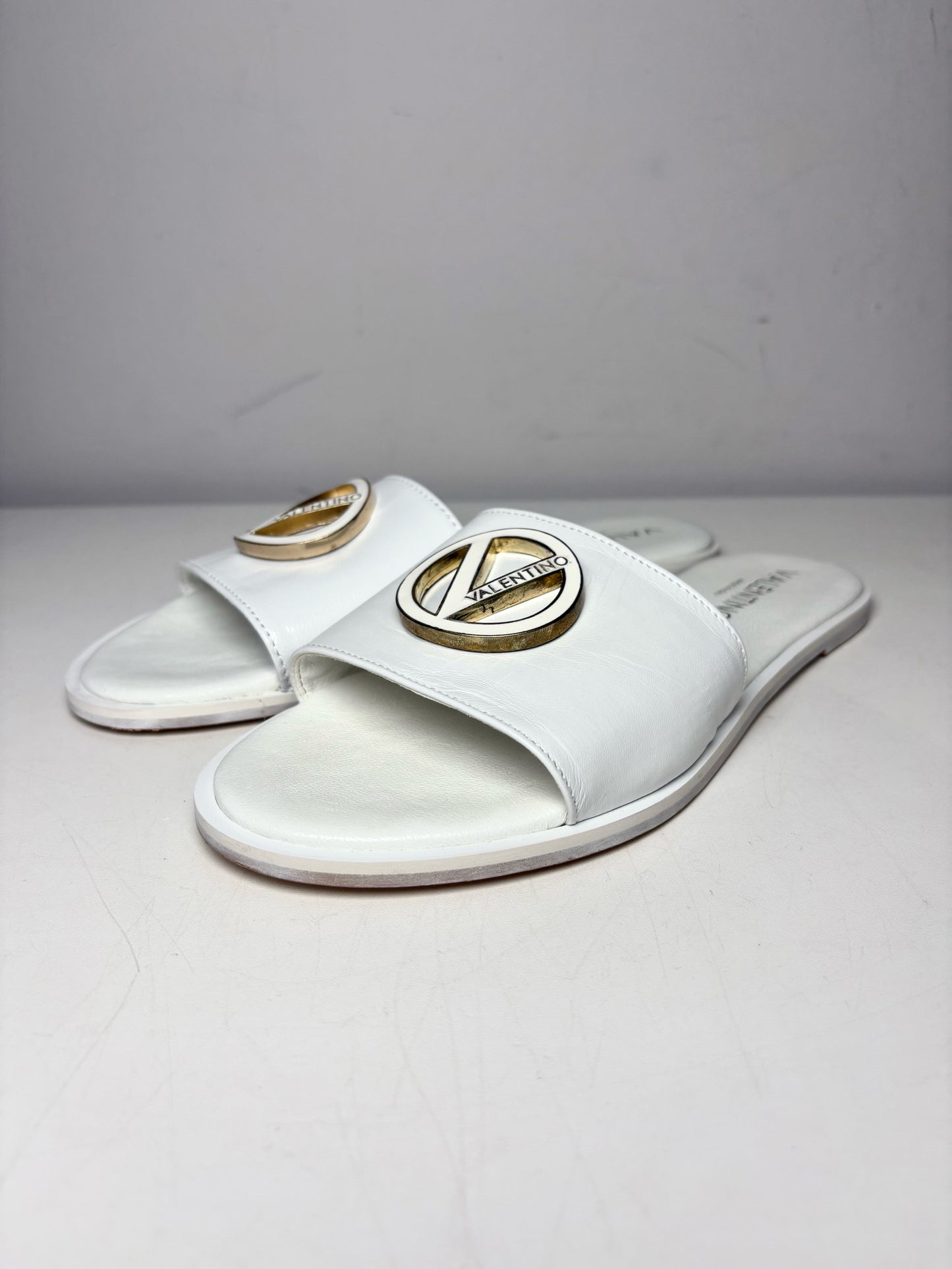 W Shoe Size 8 Mario Valentino White Leather Cowhide Women's Sandals