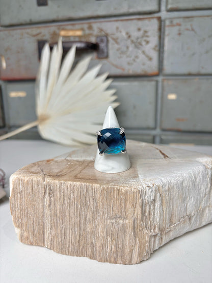 David YurmanChatelaine Blue Topaz Sz 8 Ring