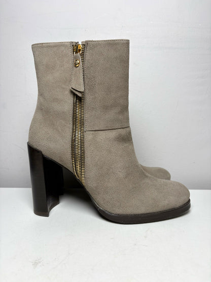 Women's Shoe Size 7 Stuart Weitzman Taupe Suede NWOT Pre-Owned Double Zip Boots