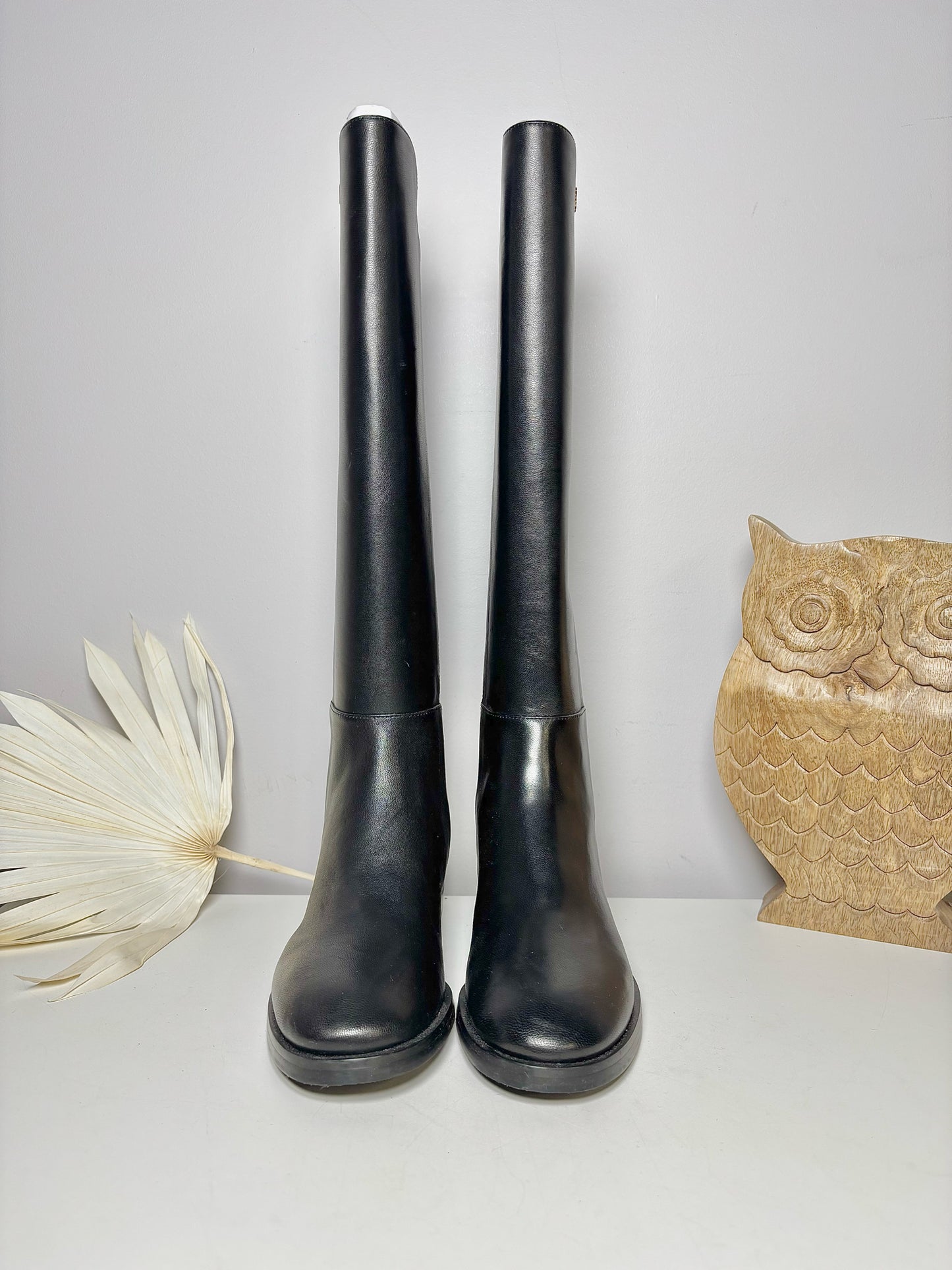 W Shoe Size 6 Stuart Weitzman Black Leather Cowhide Boots