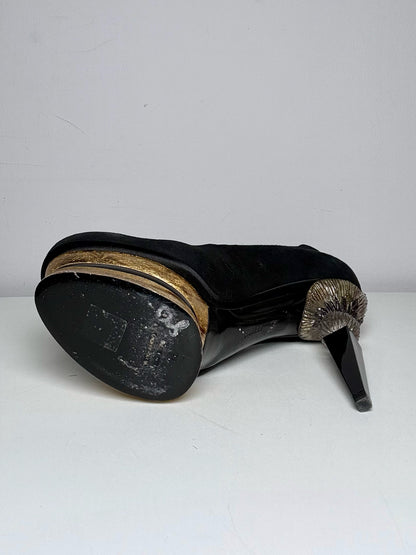 W Shoe Size 40 (10, US) Gianfranco Ferre Black Suede Vintage Heels