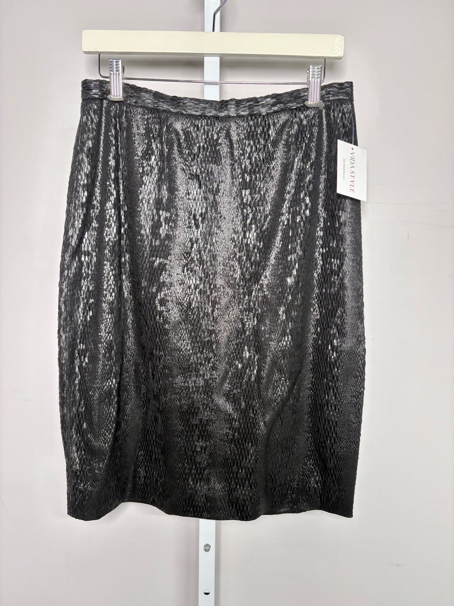 Women Size 44 (8 US) Guy Laroche Black Snakeskin Effect Vintage Skirt