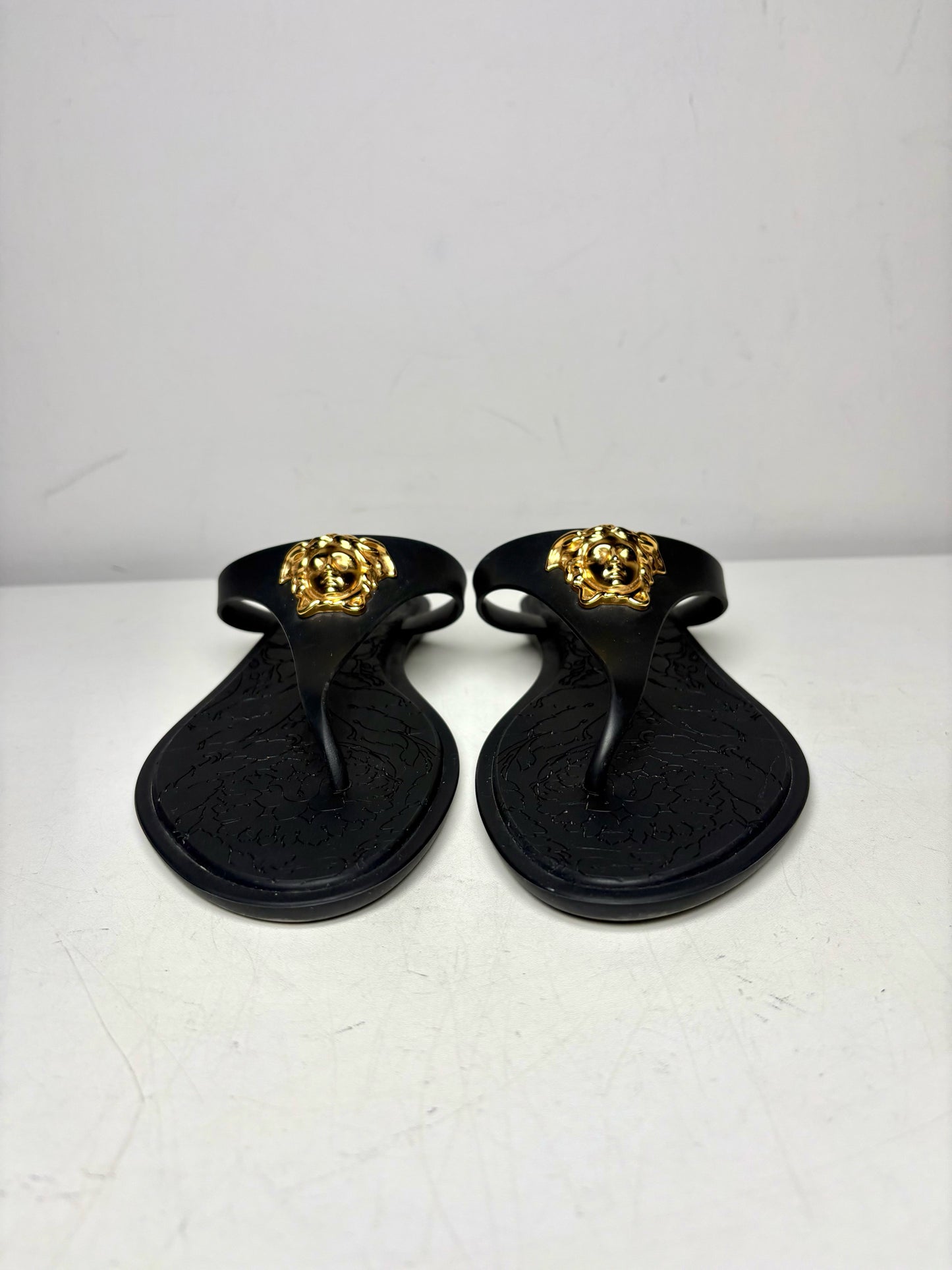 W Shoe Size 37 (6.5) Versace Black TPU Pre-owned Sandals