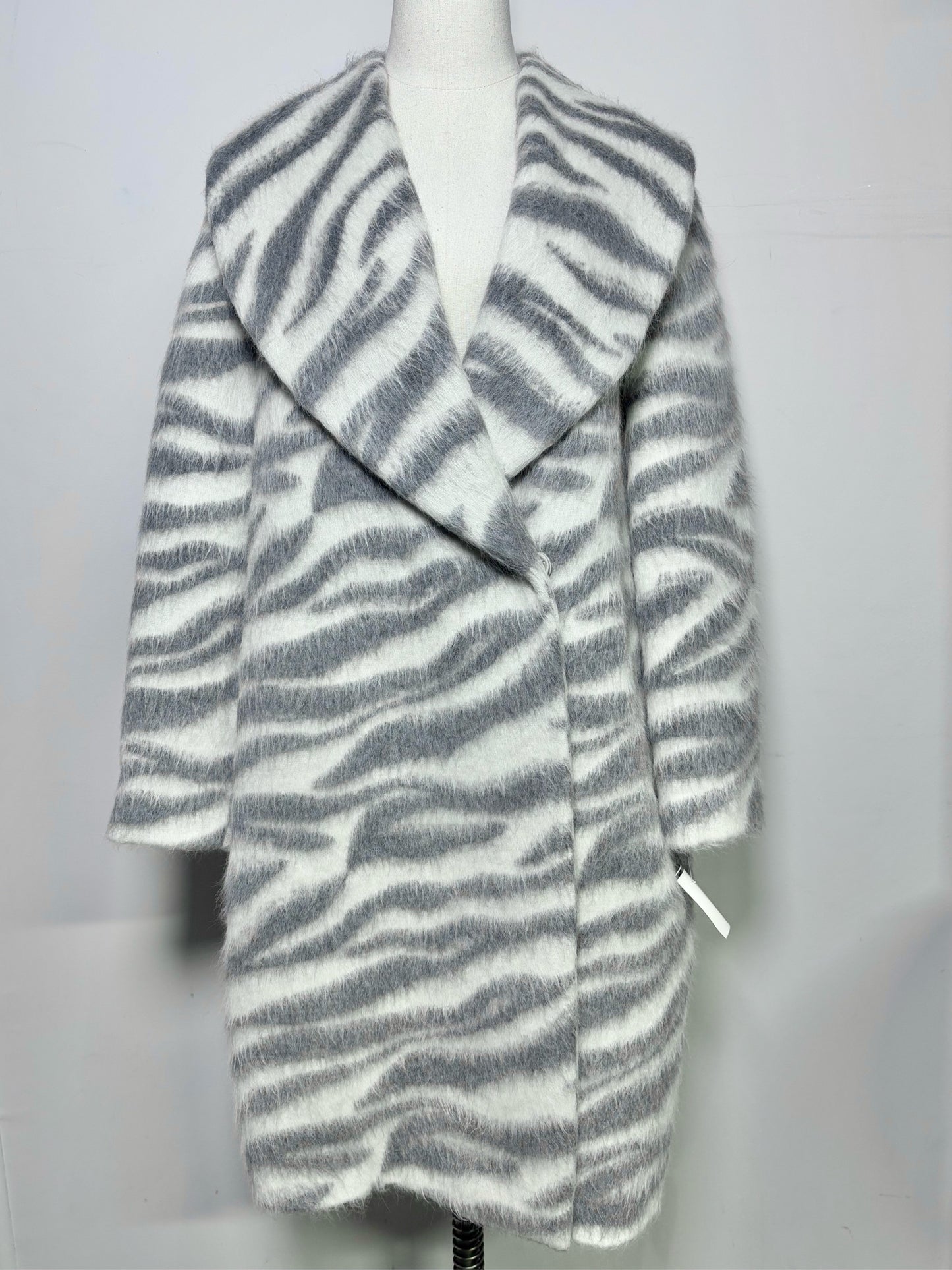 Women Size 10 Peserico White Zebra 50% Wool 49% Alpca 1% Nylon Coat