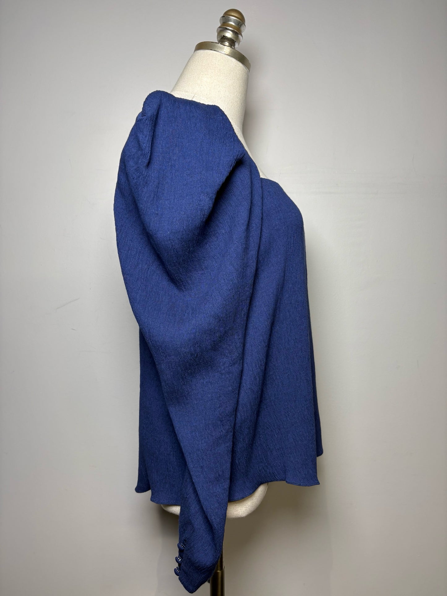 Women Size 6 Johanna Ortiz Navy Blue Textured Square Neckline Pre-owned Top