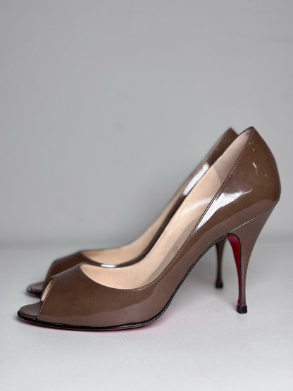 W Shoe Size 38 Christian Louboutin Taupe Leather Patent Pre-owned Heels
