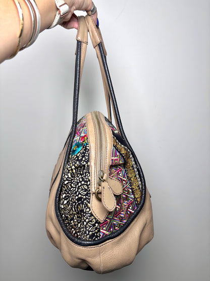 Leather Isabella Fiore Embroidered Pre-owned Multi-Color Medium Purse