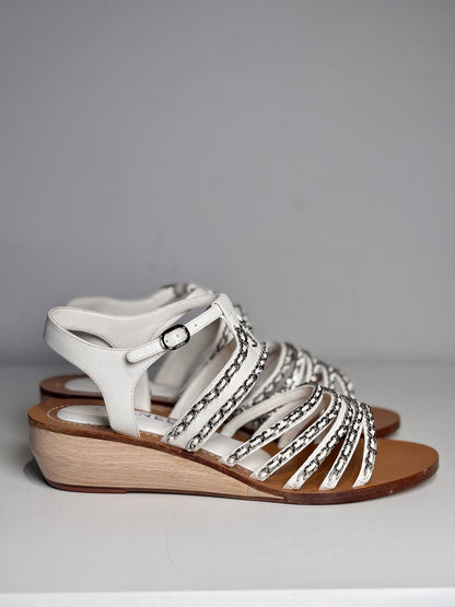 Chanel Women Shoe Sz 41 White Lambskin Leather Chain Detail Pre-owned Sandal