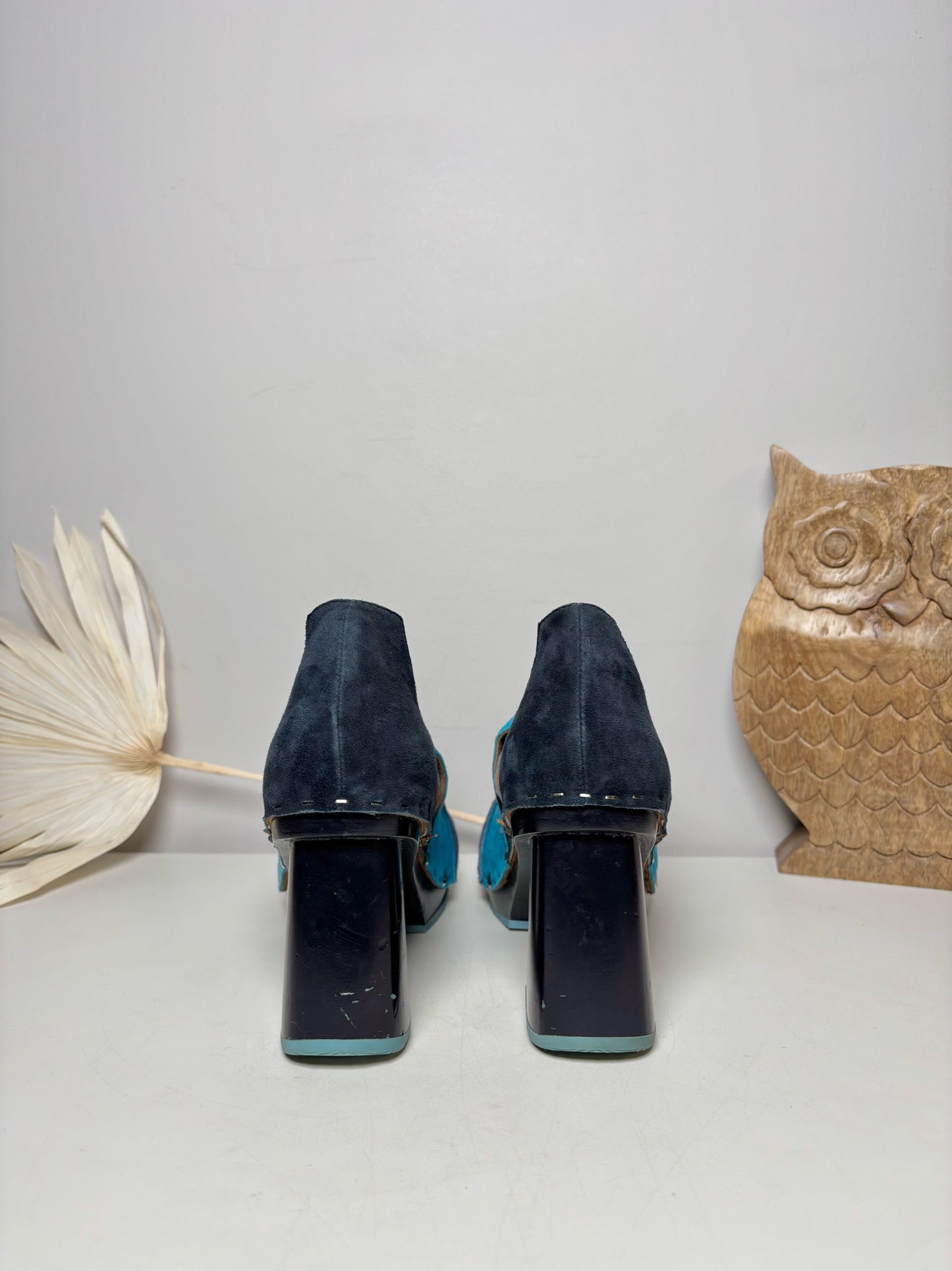 W Shoe Size 8 John Fluevog Blue, Turquoise Leather Suede Heels