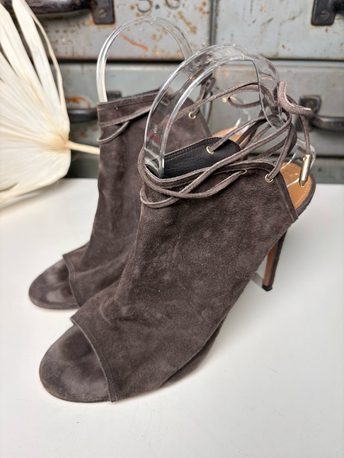 W Shoe Size 39 (8.5 US) Aquazzura Olive Green Leather Suede Heels